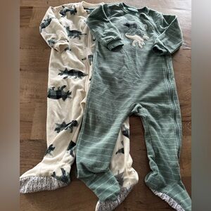 Pekkle bundle Kids polar Dinosaur Print One Piece Pajamas footies size 18 M